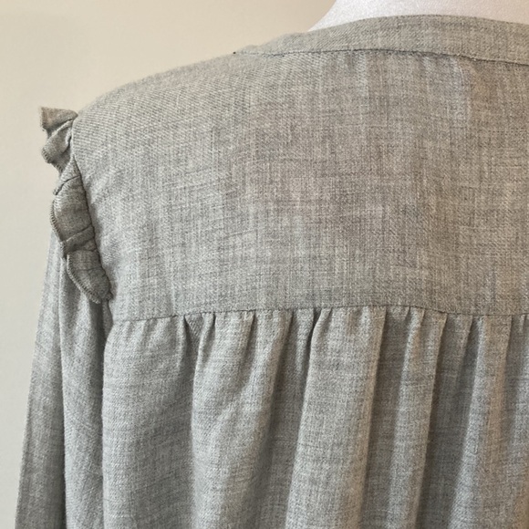 Philosophy small top long bell sleeves gray smocked v-neck boho - Picture 9 of 14